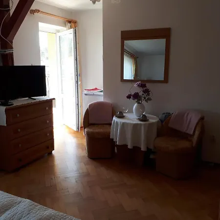 Dom Wczasowy - Ferienwohnung Ustka Exterior photo