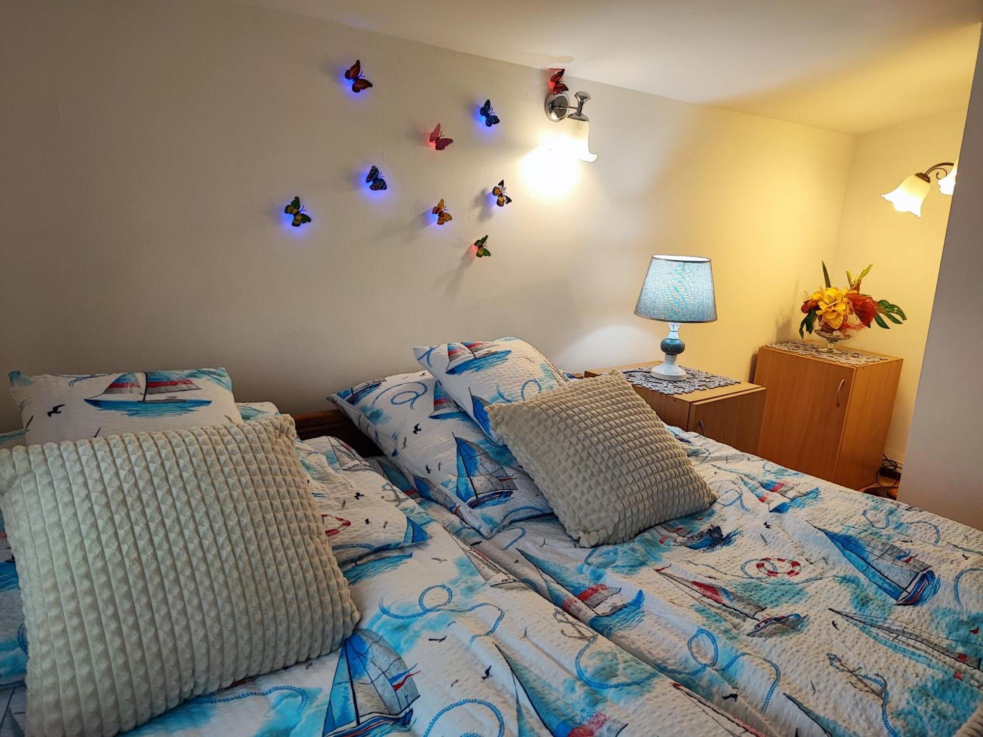 Homestay - *